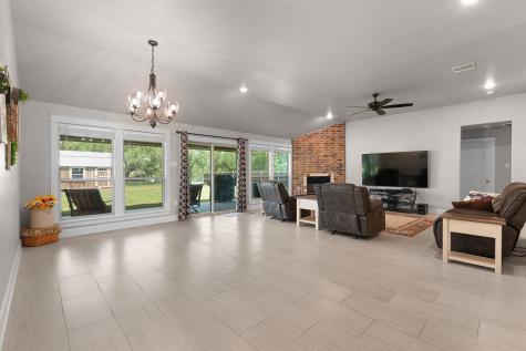 7 Deb Lynn Avenue Lampasas TX 76550