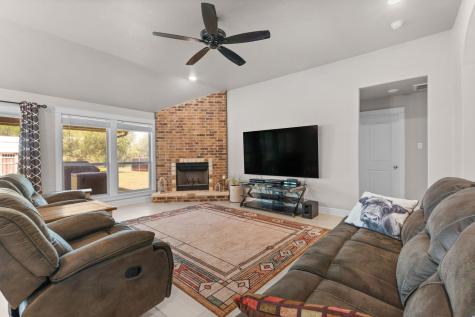 7 Deb Lynn Avenue Lampasas TX 76550