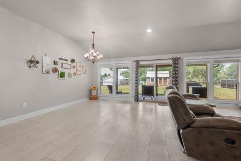 7 Deb Lynn Avenue Lampasas TX 76550
