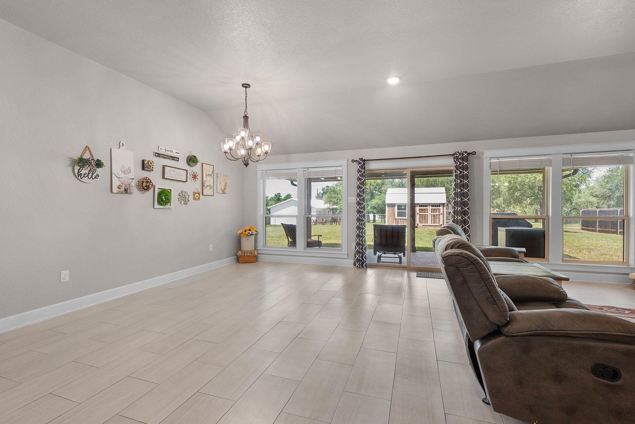 7 Deb Lynn Avenue Lampasas TX 76550