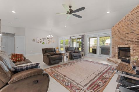 7 Deb Lynn Avenue Lampasas TX 76550