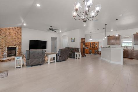 7 Deb Lynn Avenue Lampasas TX 76550