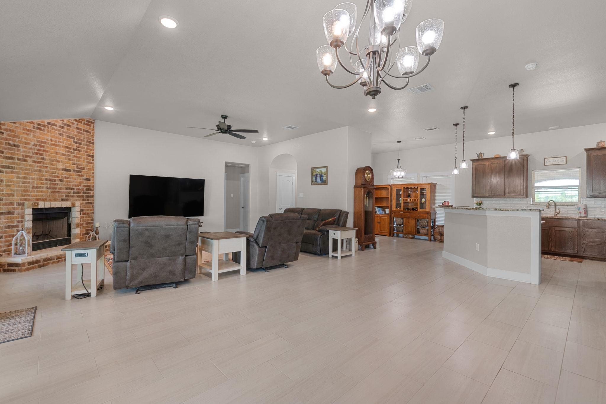 7 Deb Lynn Avenue Lampasas TX 76550