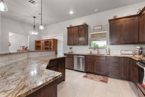 7 Deb Lynn Avenue Lampasas TX 76550