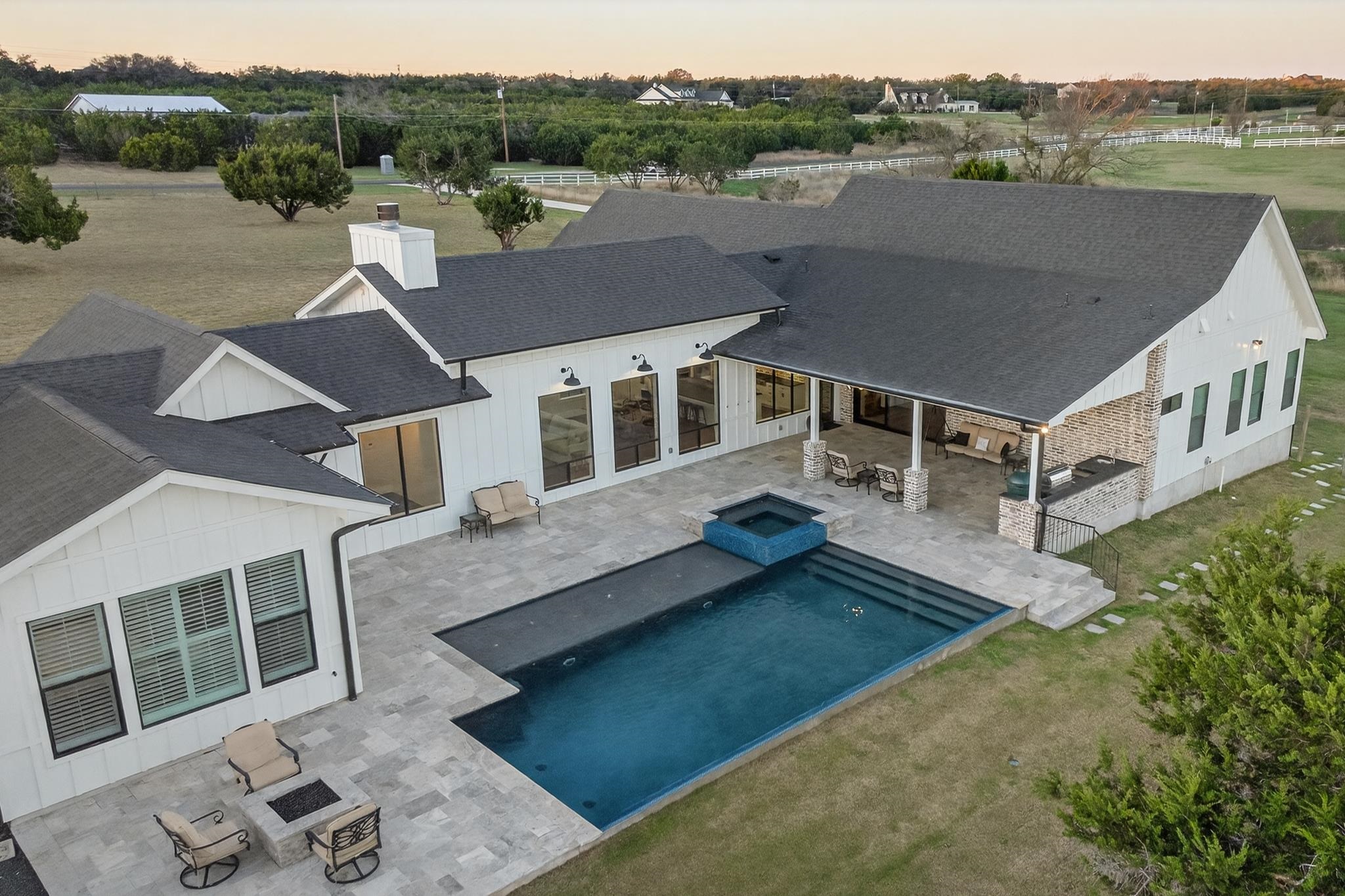 325 Sundance Trail Liberty Hill TX 78642