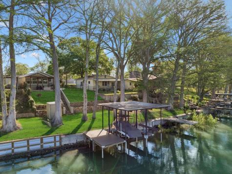 230 Lee Street Seguin TX 78155