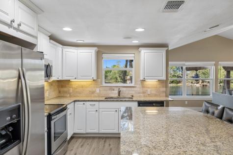 230 Lee Street Seguin TX 78155