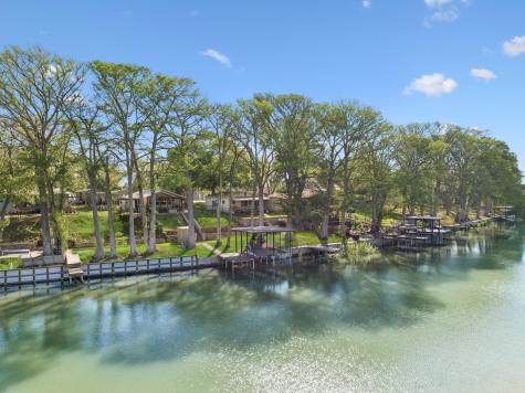 230 Lee Street Seguin TX 78155