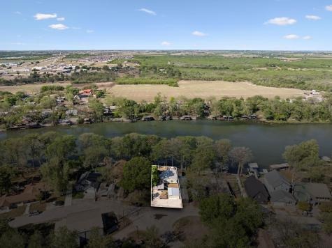 230 Lee Street Seguin TX 78155