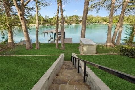 230 Lee Street Seguin TX 78155