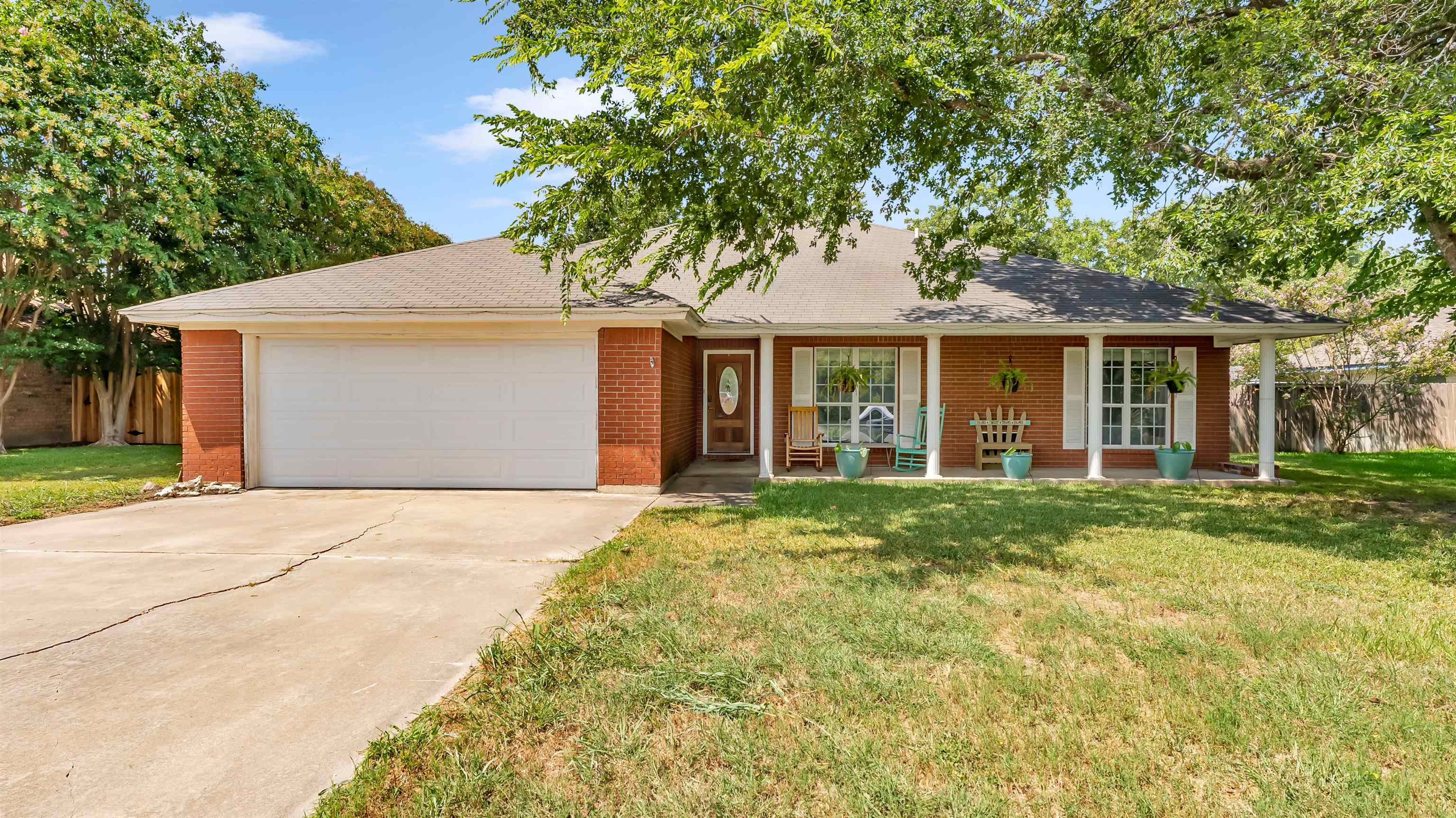 1004 E Johnson Street Burnet TX 78611