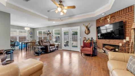 1004 E Johnson Street Burnet TX 78611