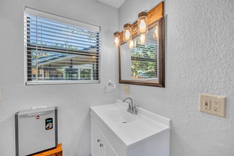 536 Crestwood Drive Kingsland TX 78639