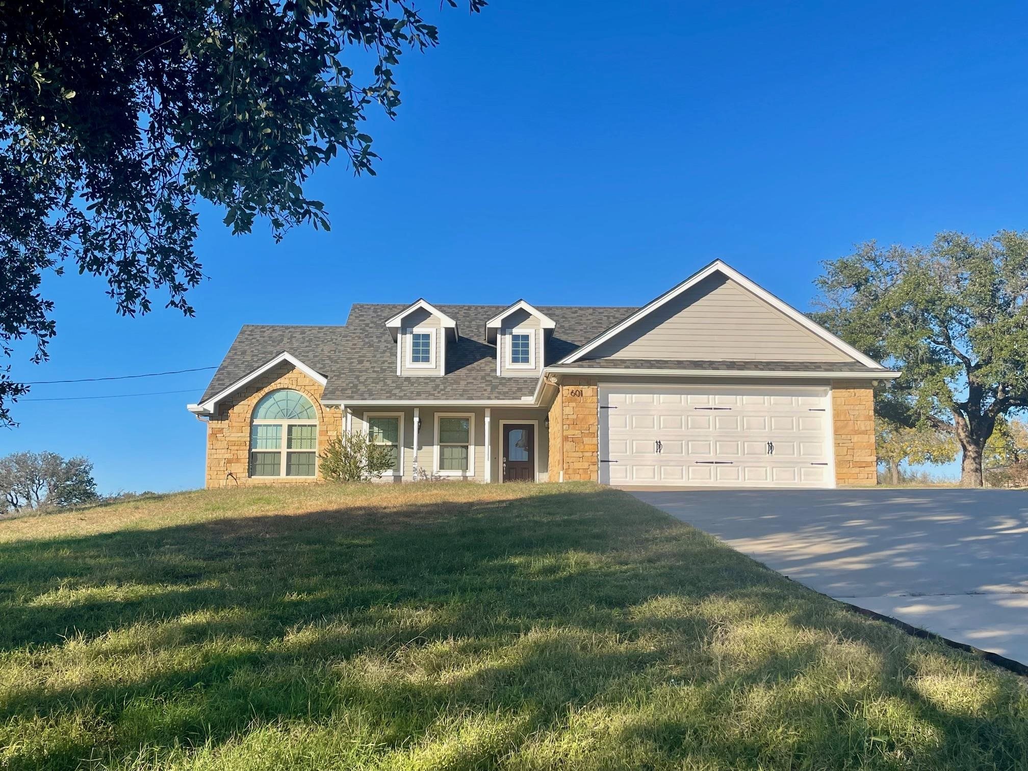 601 E Houston Street Llano TX 78643