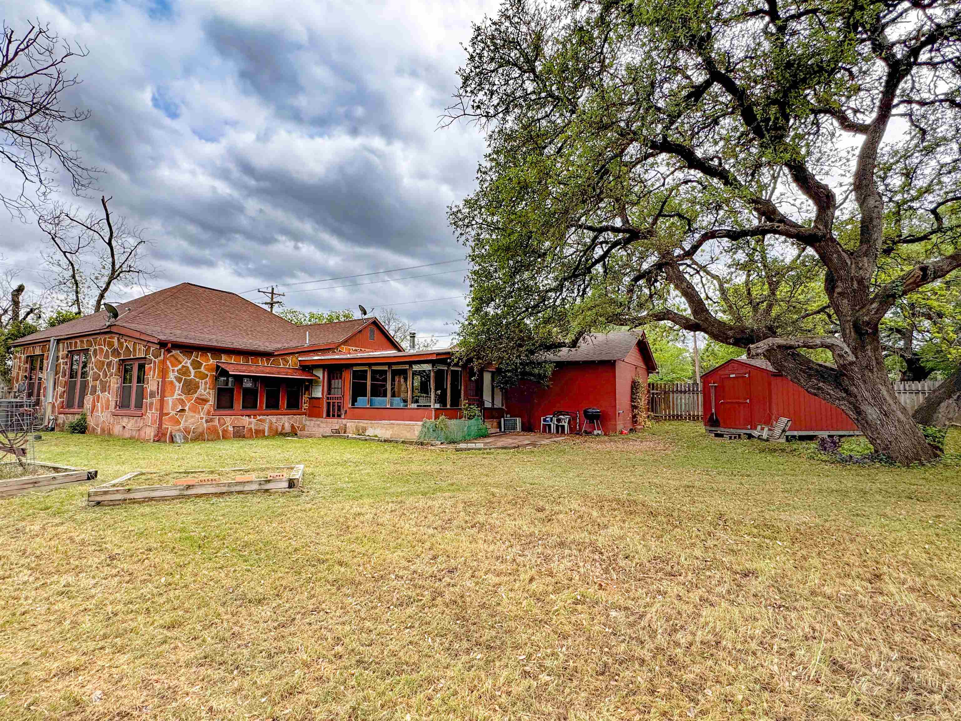 1209 Oatman Street Llano TX 78643