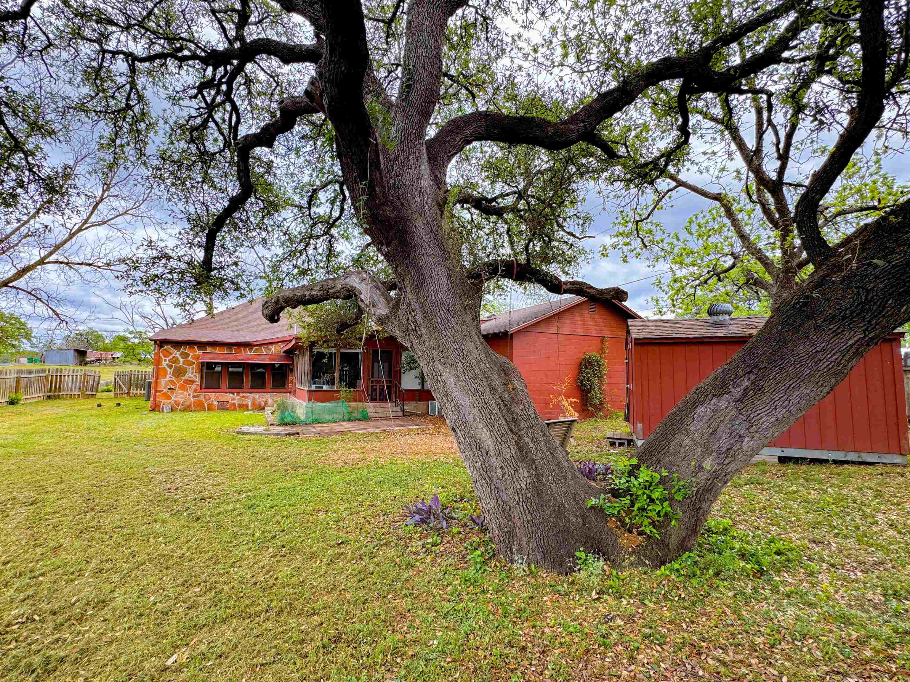 1209 Oatman Street Llano TX 78643