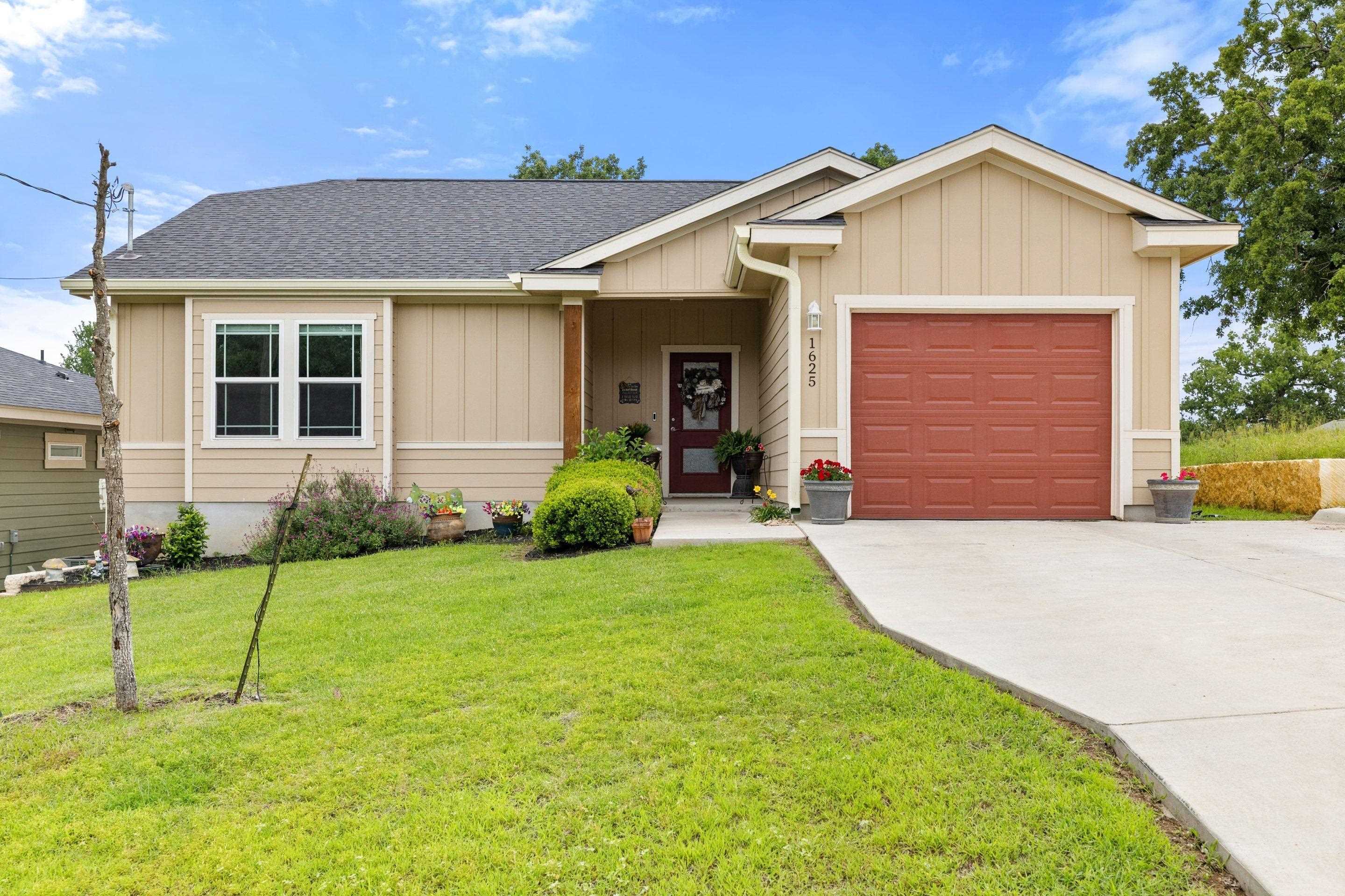 1625 Packsaddle Trail Kingsland TX 78639