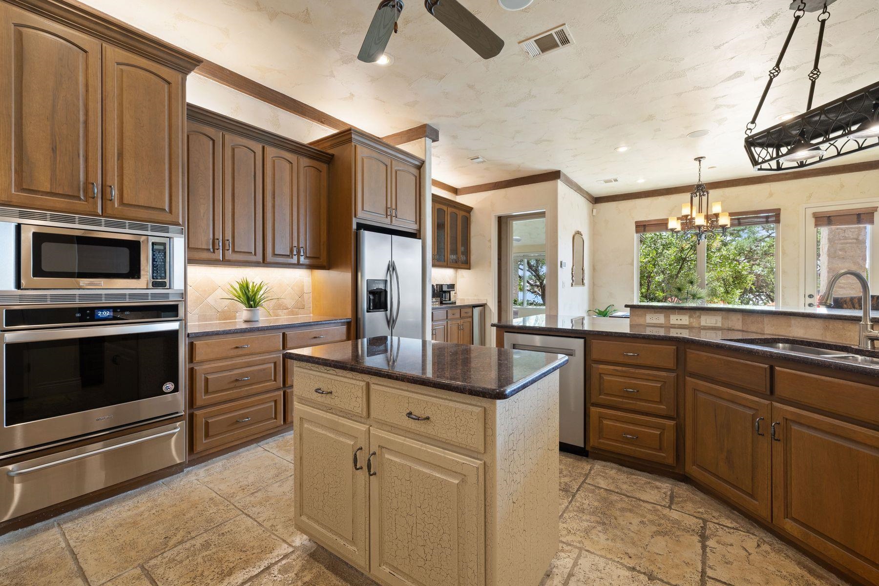 113 Wennmohs Place Horseshoe Bay TX 78657