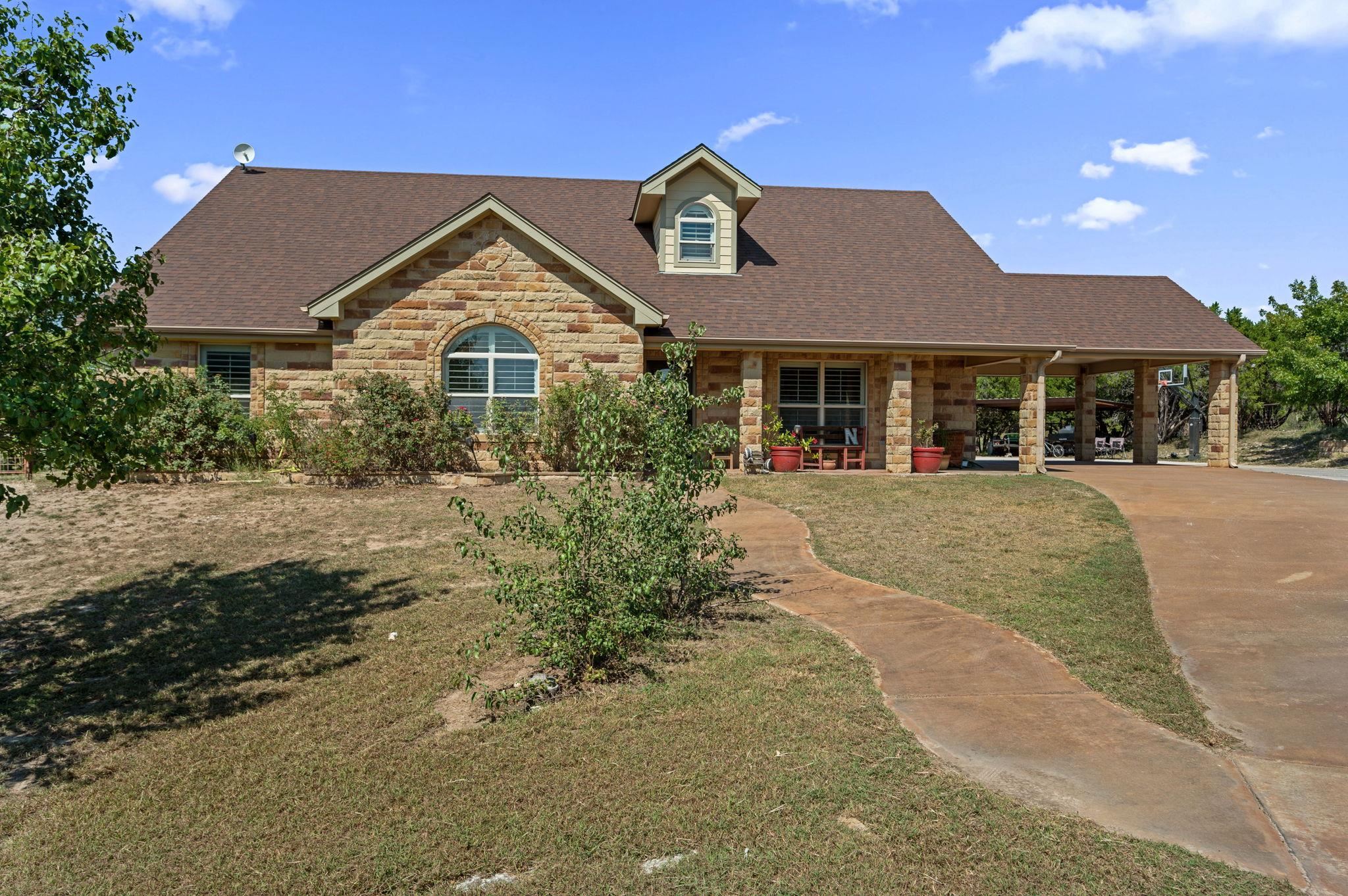 2804 County Road 1045 Lampasas TX 76550