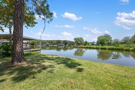 812 County Road 126 Kingsland TX 78639