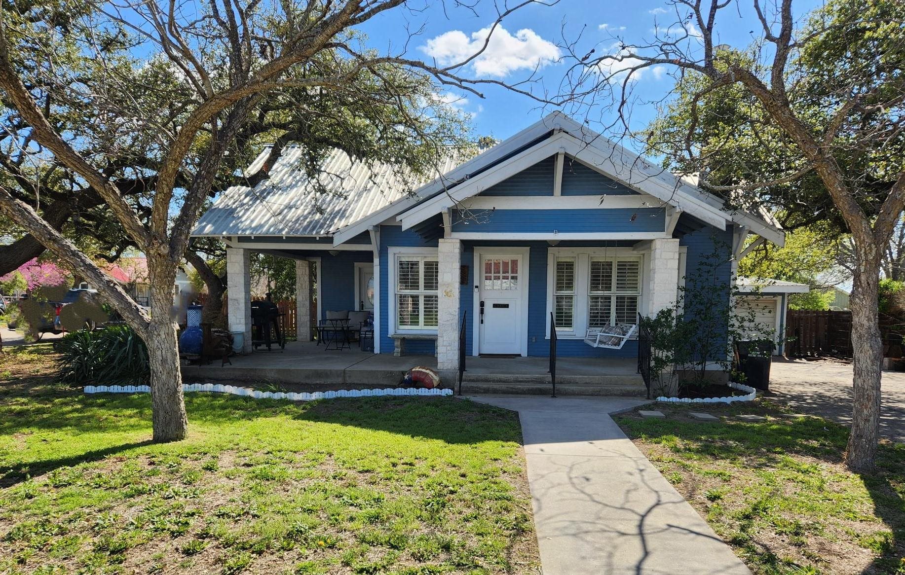 208 W Vaughan Street Bertram TX 78605