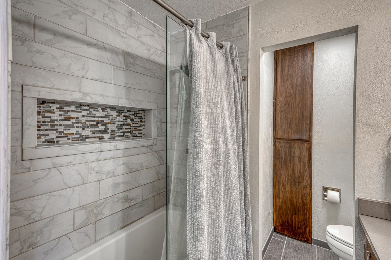 305 Onyx Horseshoe Bay TX 78657