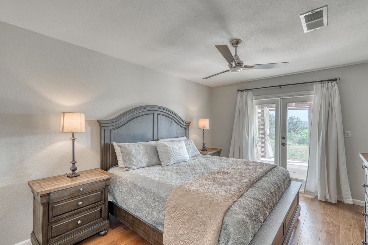305 Onyx Horseshoe Bay TX 78657