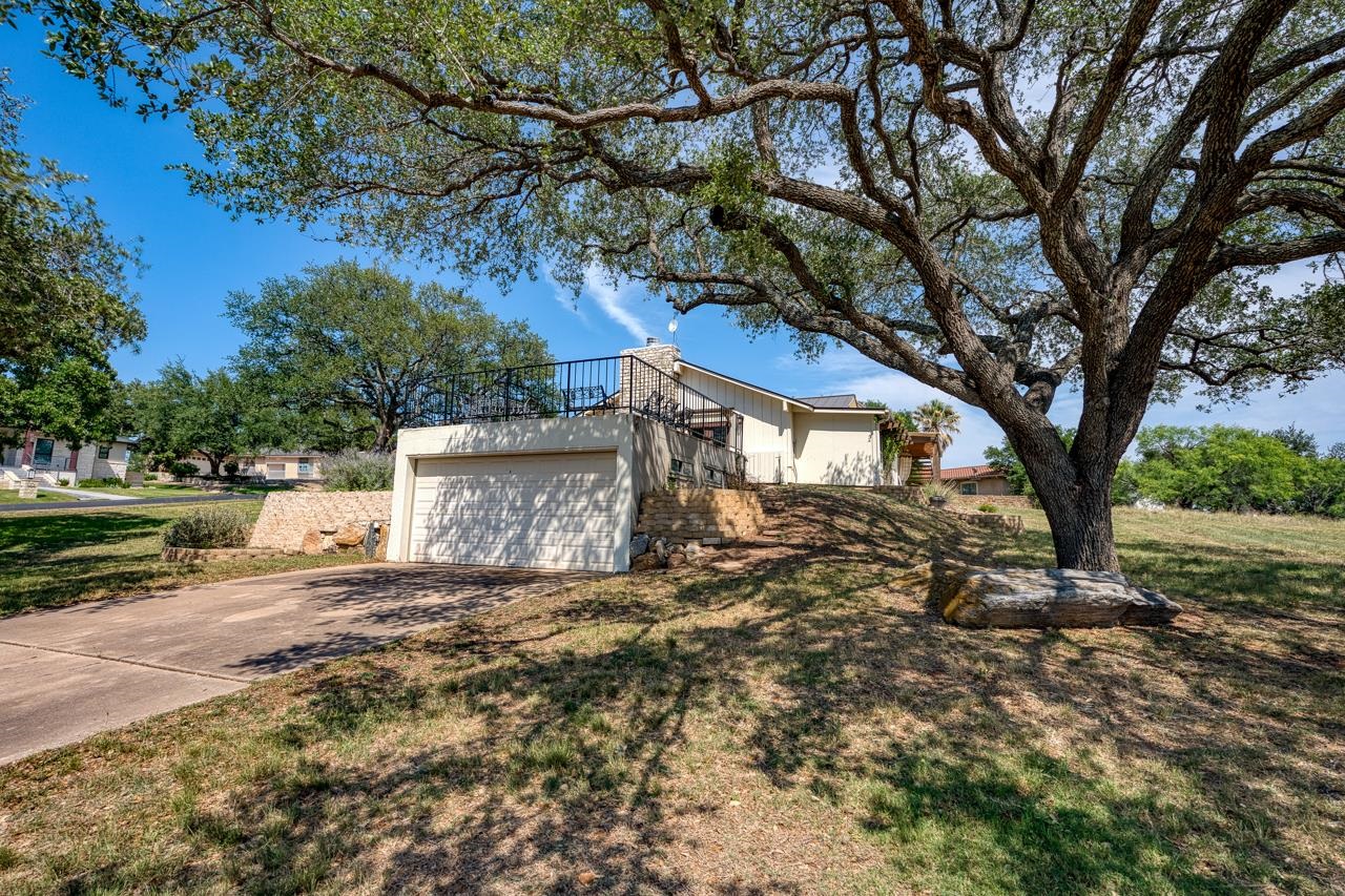 305 Onyx Horseshoe Bay TX 78657
