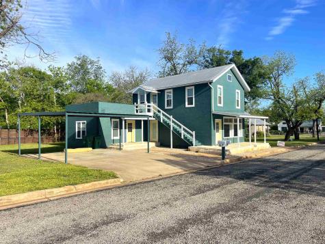 1005 Bayley Llano TX 78643