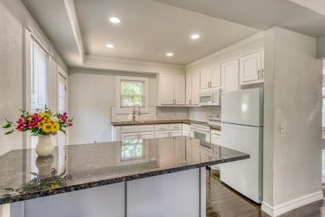1005 Bayley Llano TX 78643