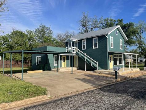 1005 Bayley Llano TX 78643