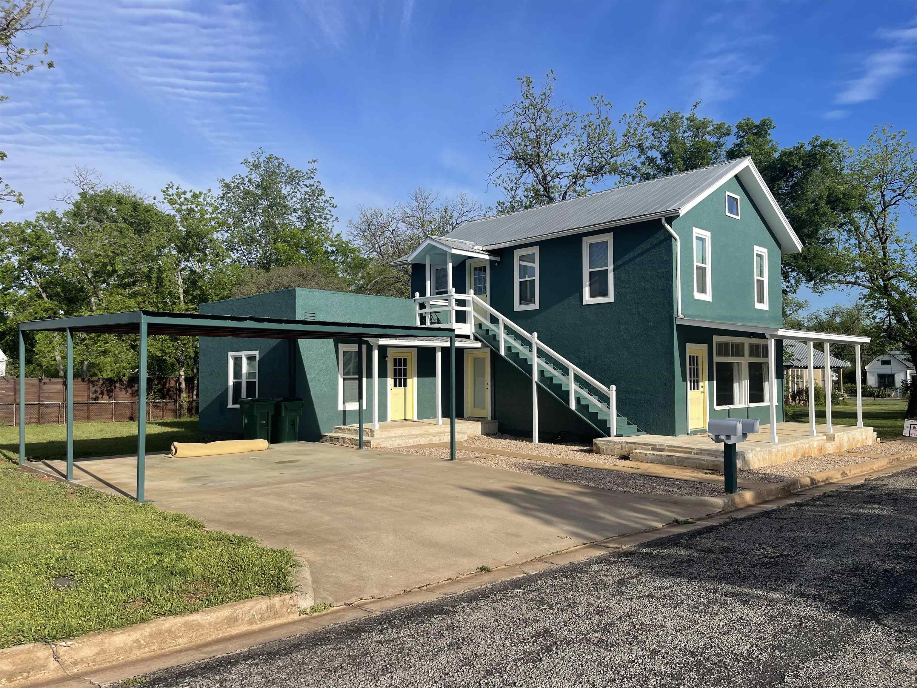 1005 Bayley Llano TX 78643
