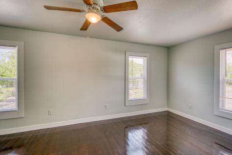 1005 Bayley Llano TX 78643