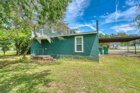 1005 Bayley Llano TX 78643