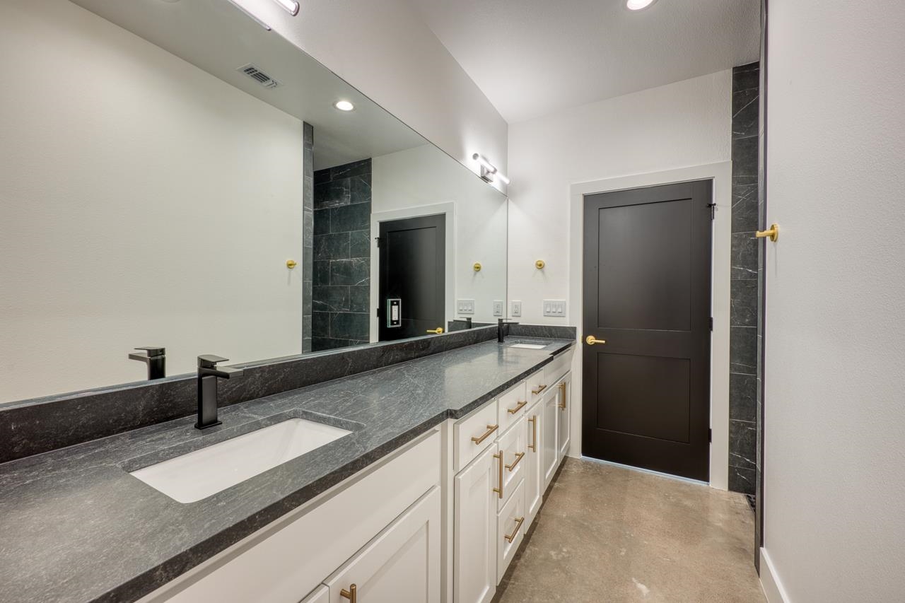 1501 Woodcrest Drive Granite Shoals TX 78654