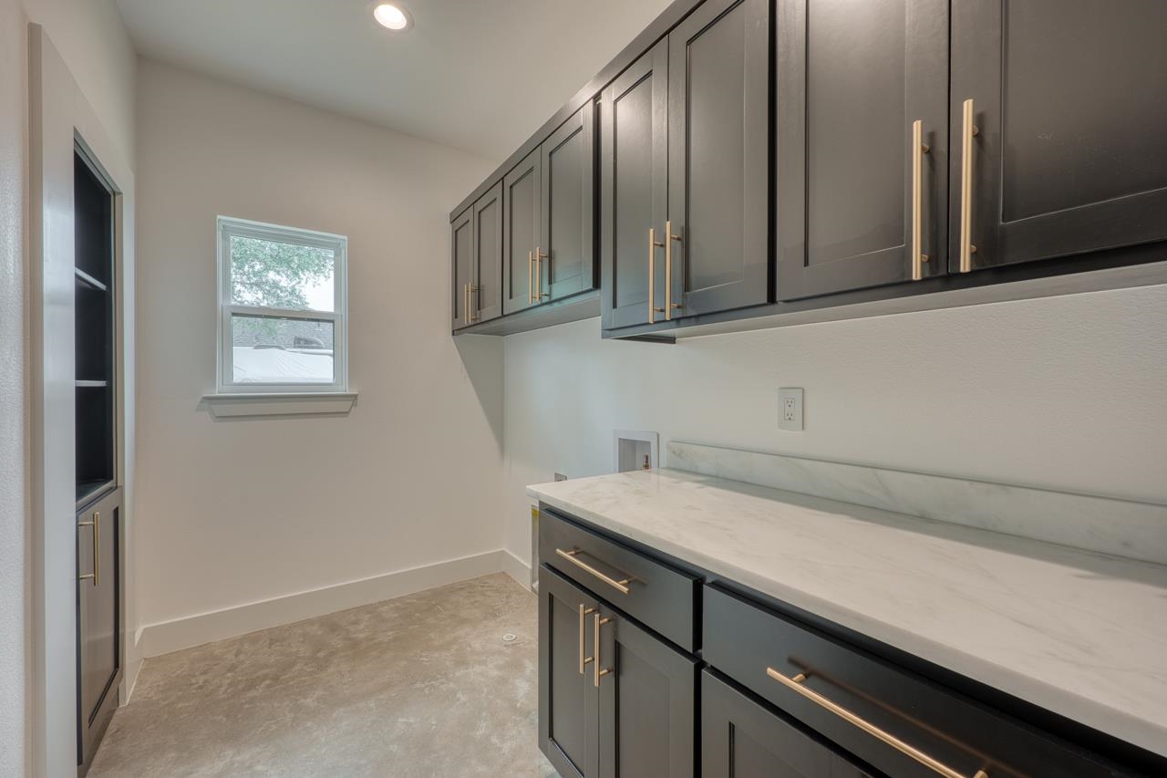 1501 Woodcrest Drive Granite Shoals TX 78654