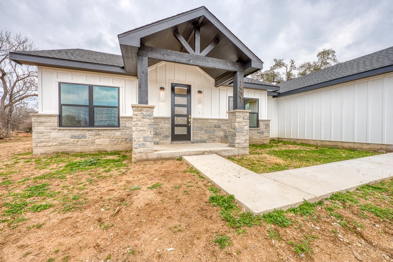 1501 Woodcrest Drive Granite Shoals TX 78654