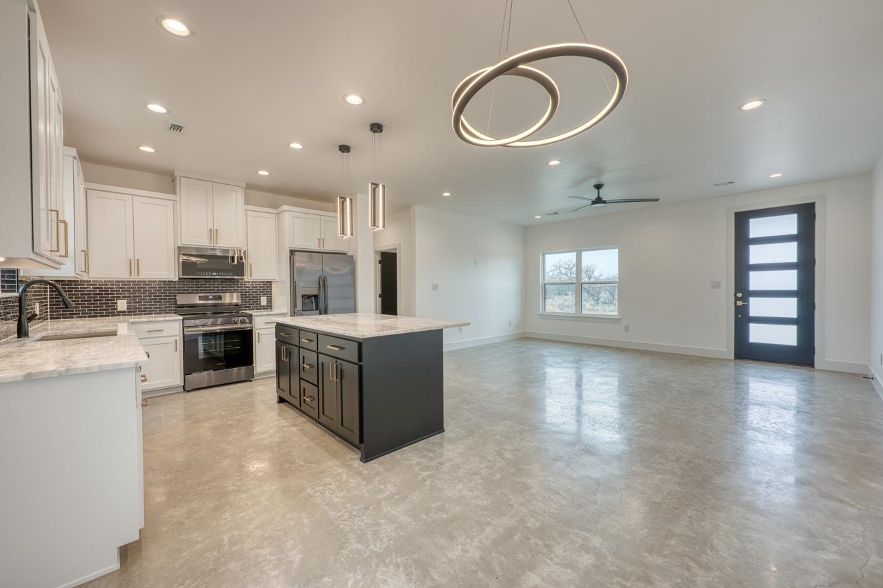 1501 Woodcrest Drive Granite Shoals TX 78654