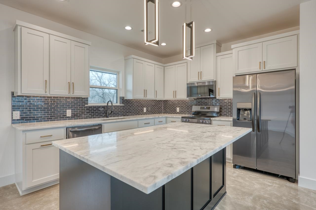 1501 Woodcrest Drive Granite Shoals TX 78654