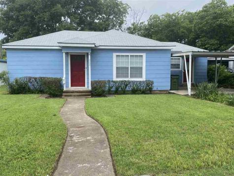 712 N Water Street Burnet TX 78611