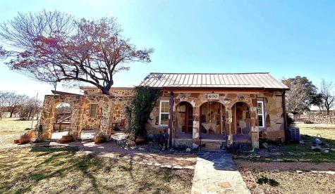 600 W Railway Street Lometa TX 76853