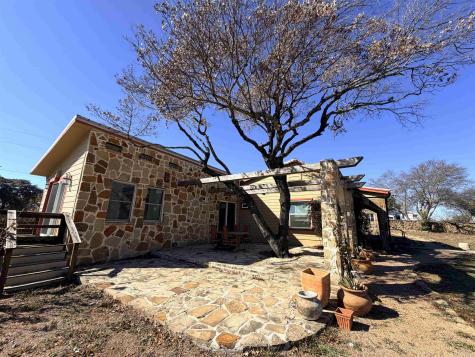 600 W Railway Street Lometa TX 76853