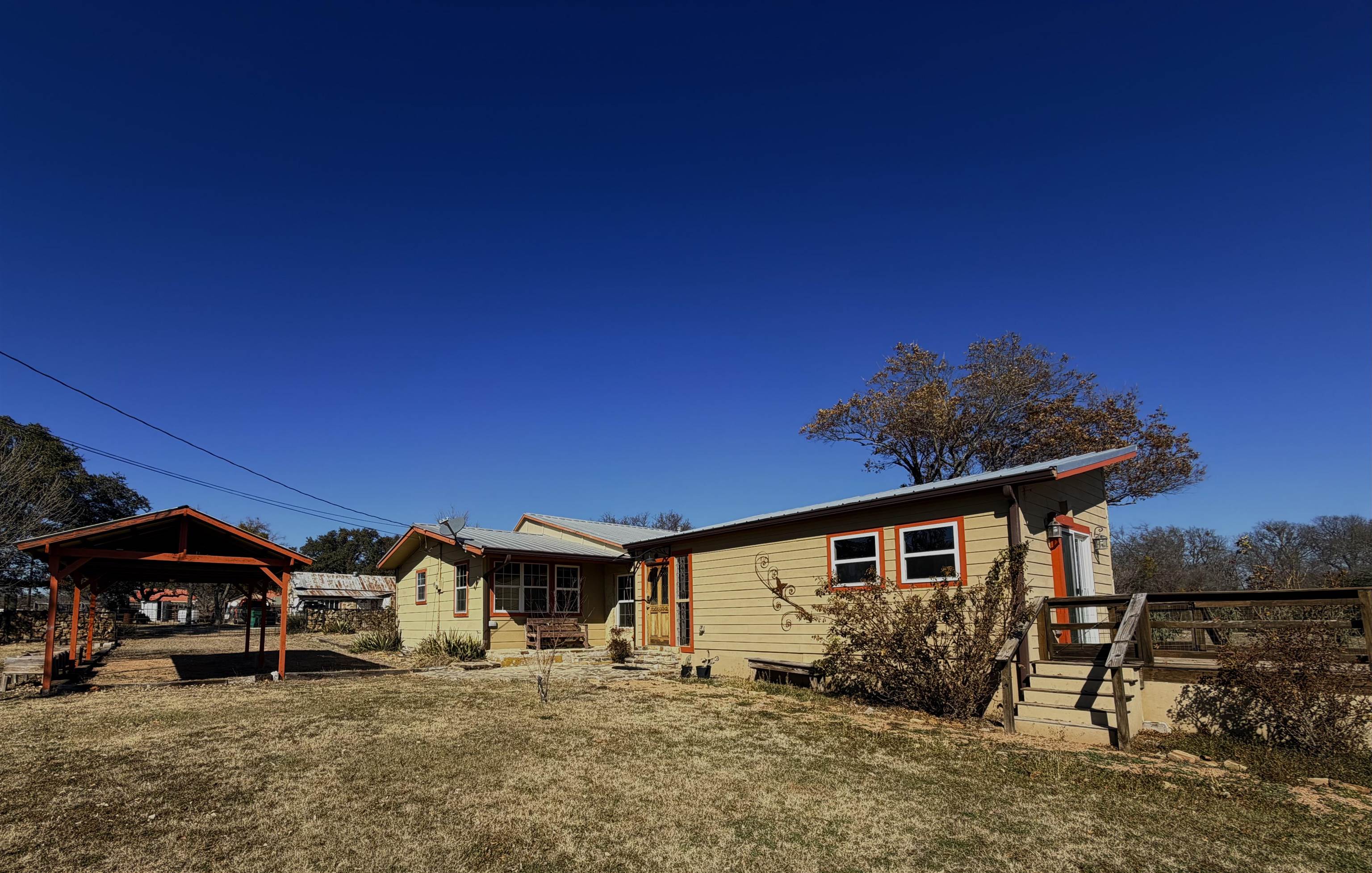 600 W Railway Street Lometa TX 76853