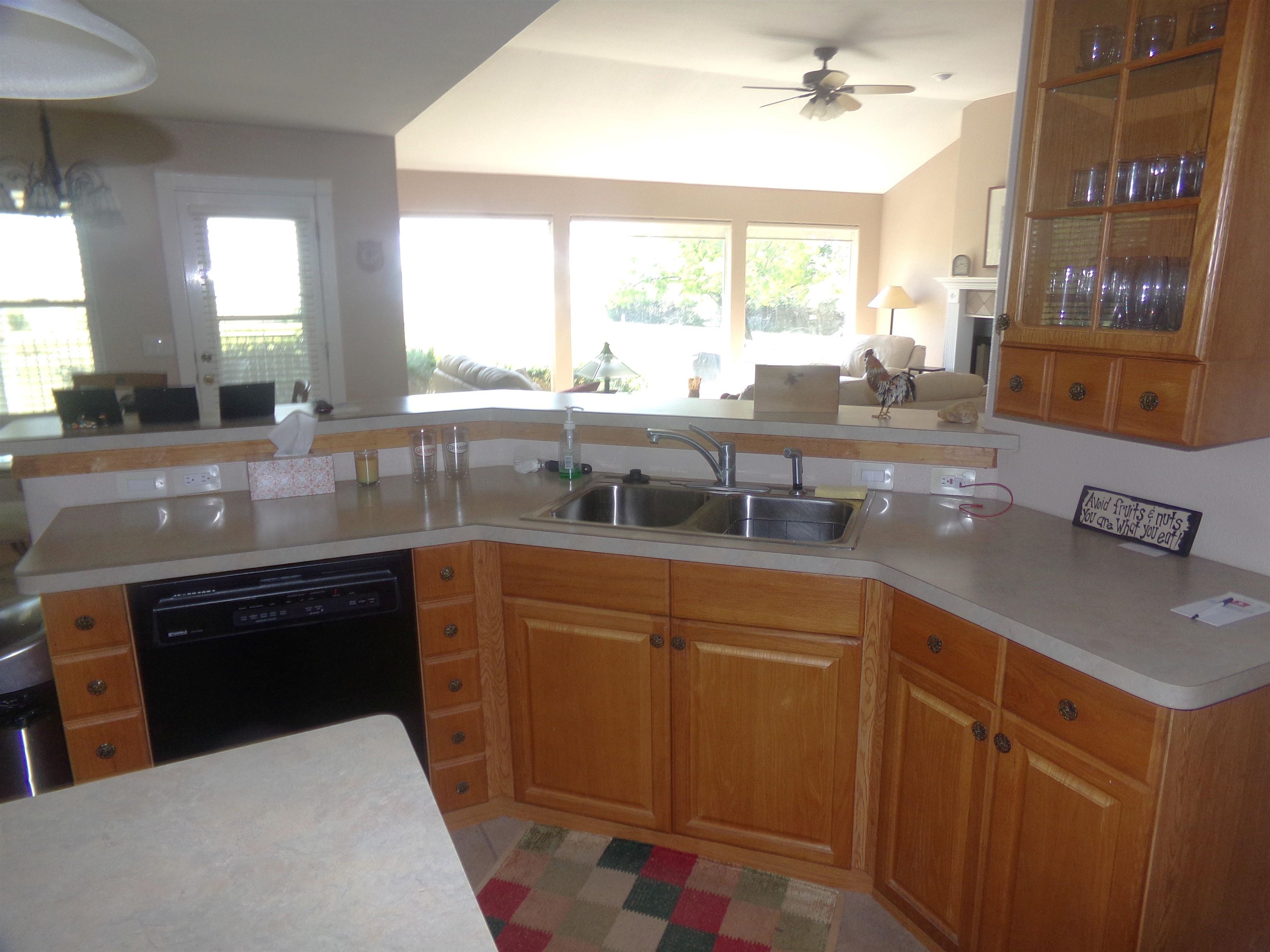 220 W Lakecrest Drive Bluffton TX 78607