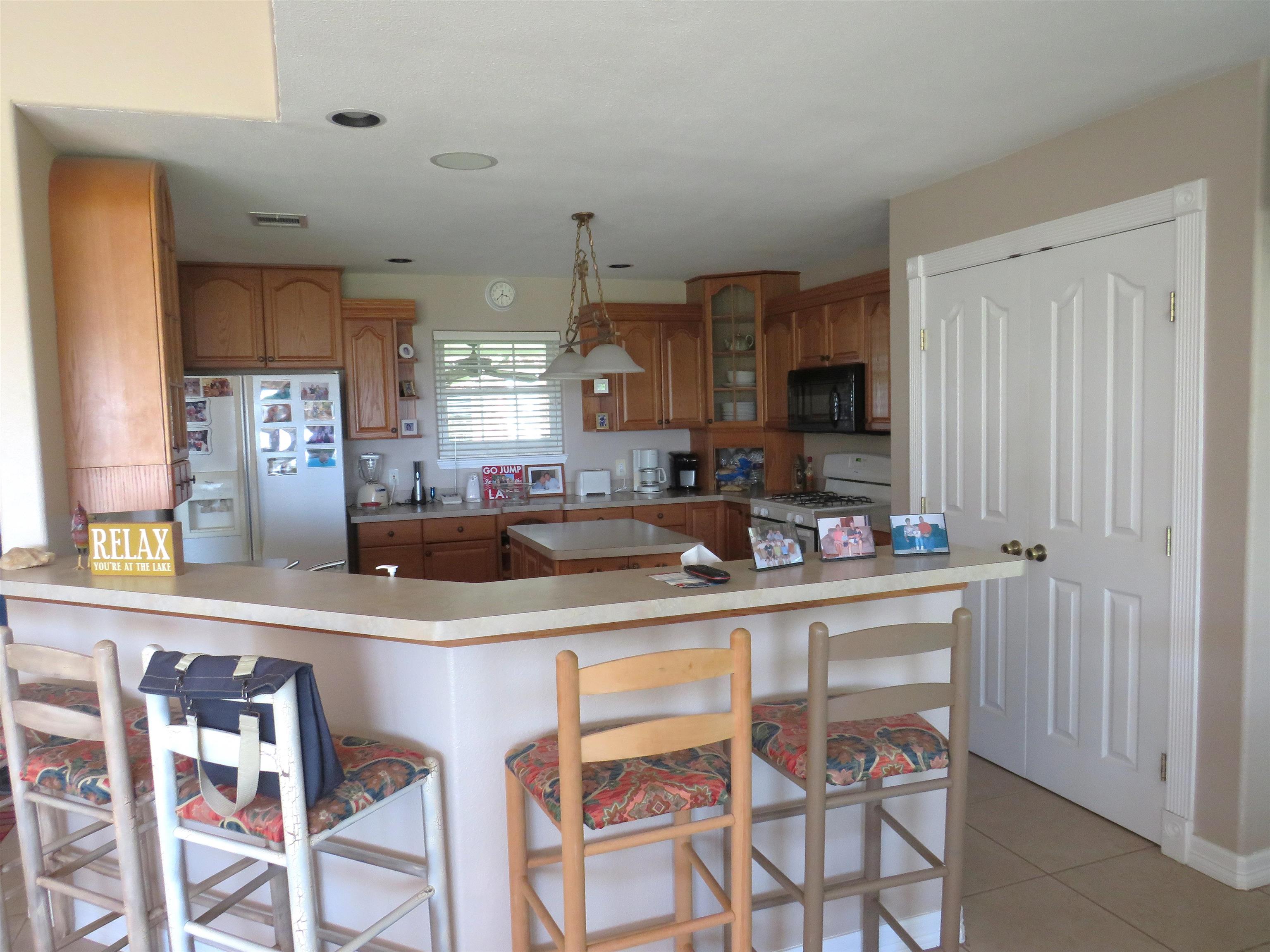 220 W Lakecrest Drive Bluffton TX 78607
