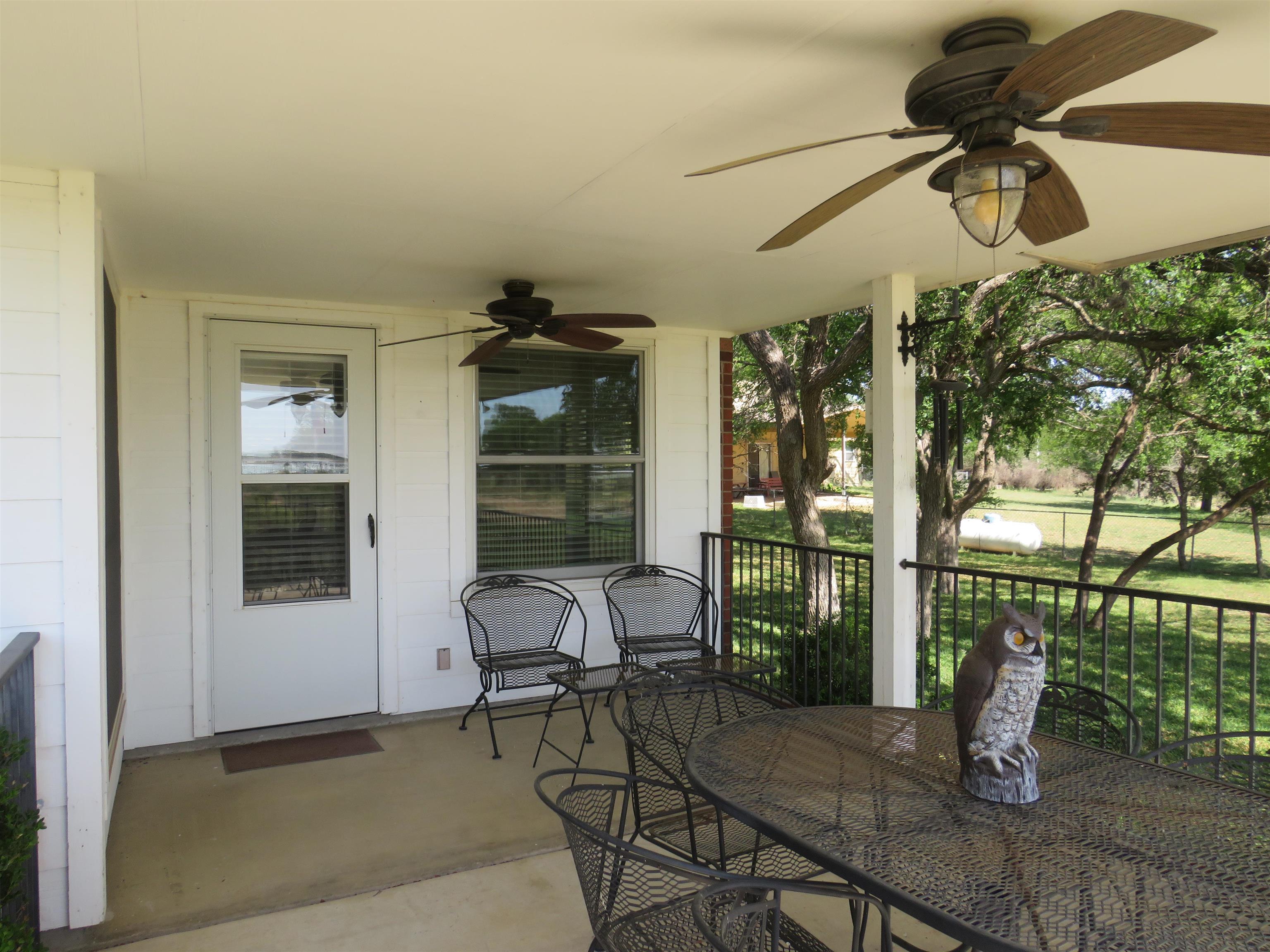 220 W Lakecrest Drive Bluffton TX 78607