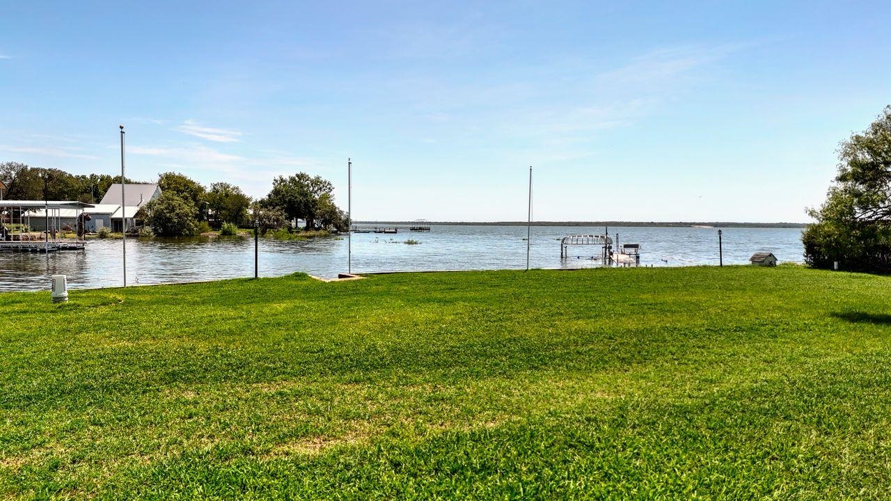 220 W Lakecrest Drive Bluffton TX 78607