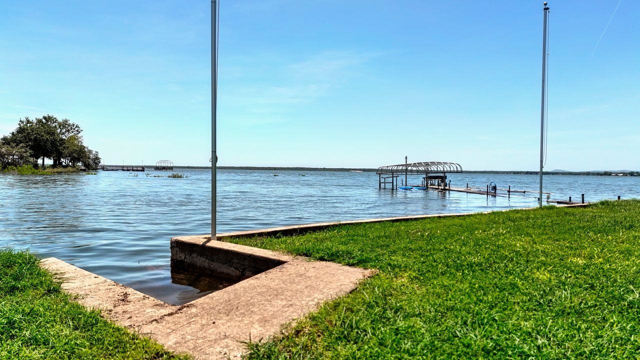 220 W Lakecrest Drive Bluffton TX 78607
