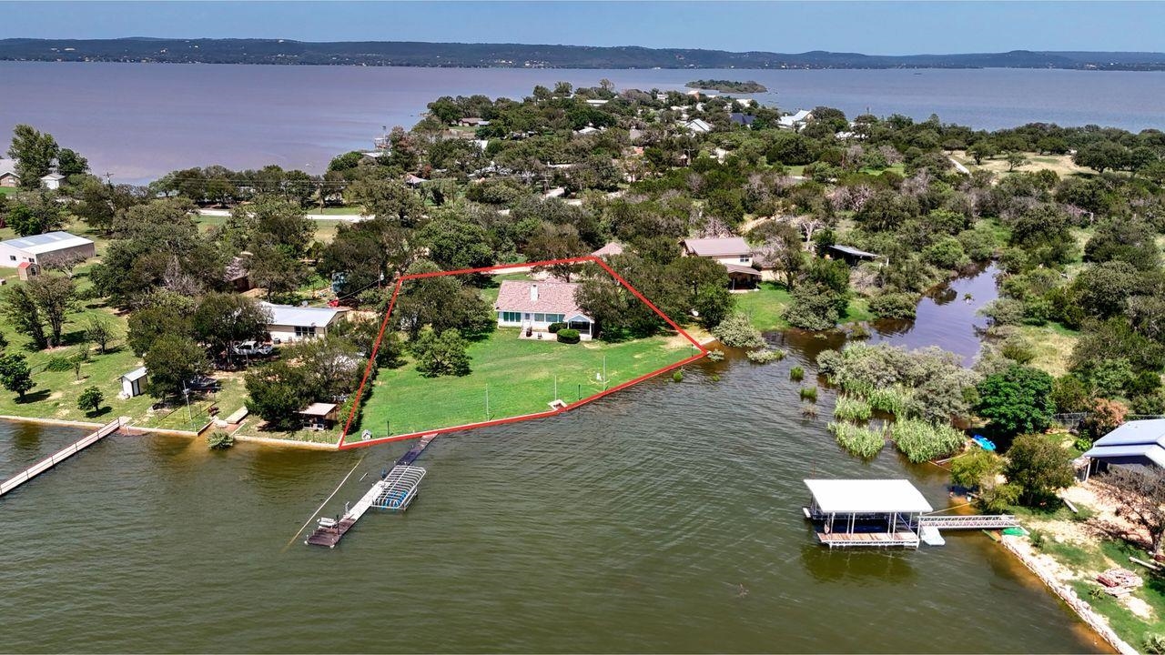 220 W Lakecrest Drive Bluffton TX 78607