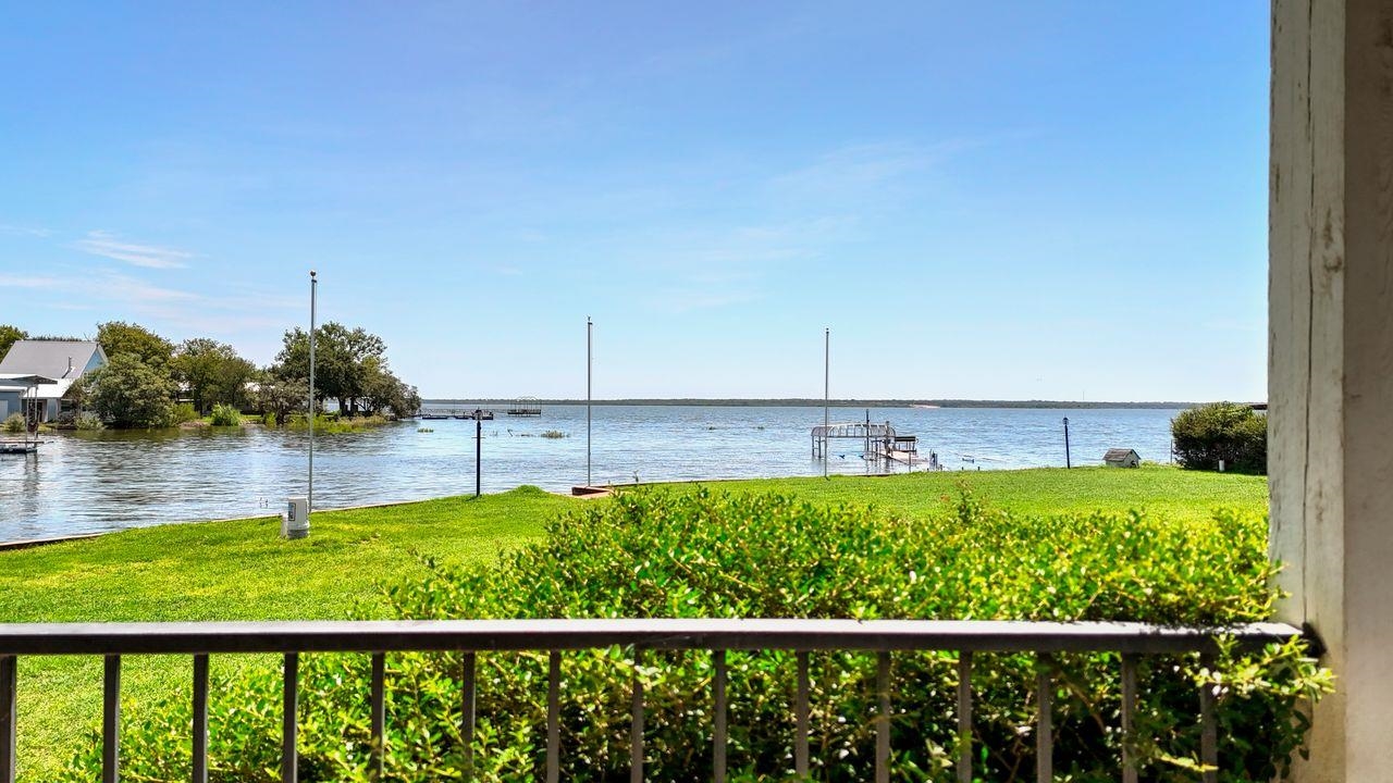 220 W Lakecrest Drive Bluffton TX 78607